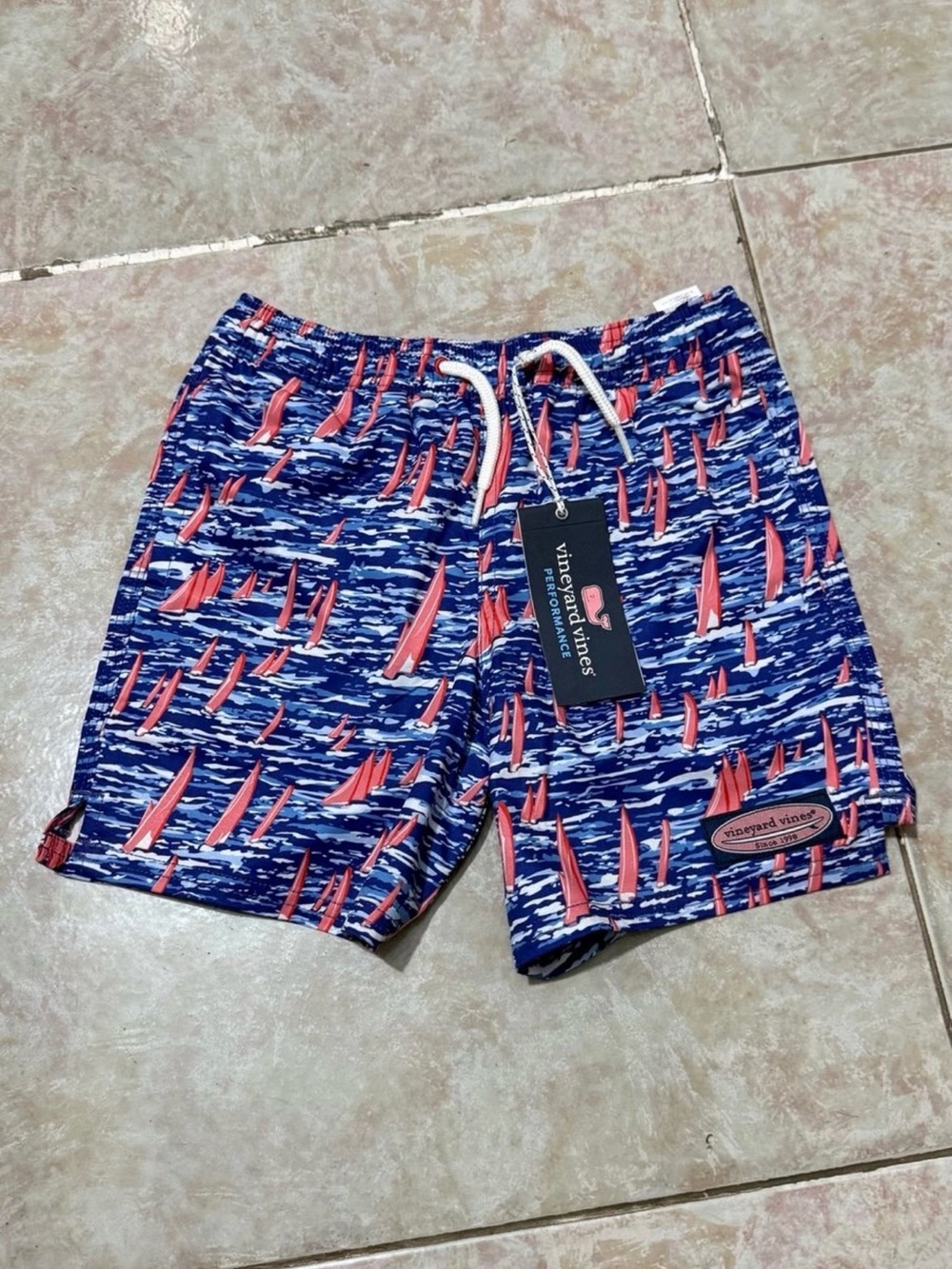 NWT - size 6 Vineyard Vines Swim Trunks for Toddlers